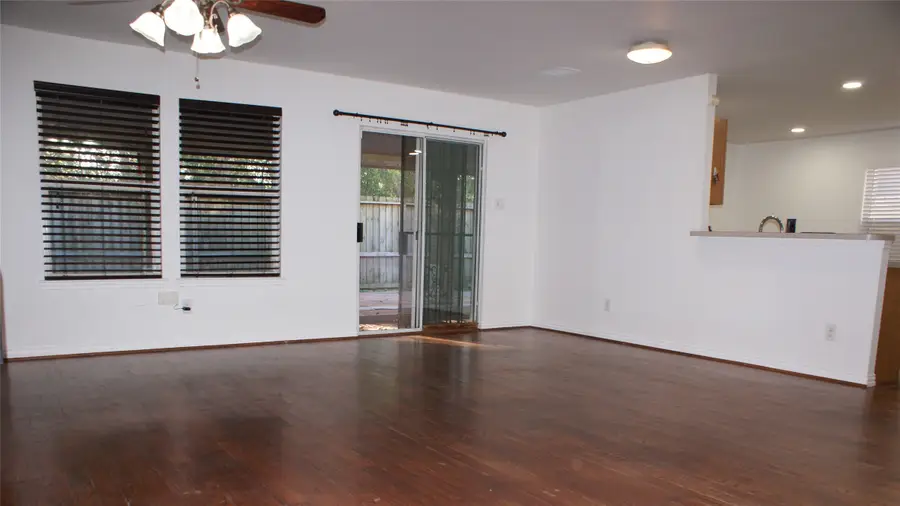 12450 Grossmount Drive, Houston, TX 77066 - Image #3