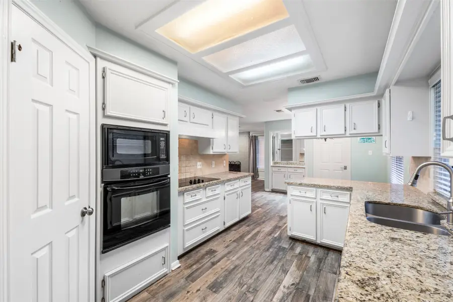 3922 Valley Haven Drive, Houston, TX 77339 - Image #3