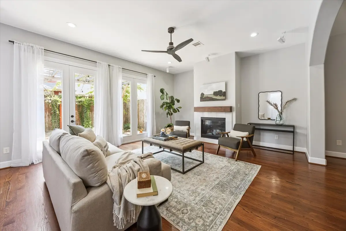 1540 Lawrence Street, Houston, TX 77008 - Image #1