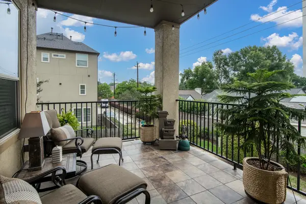 10602 Enclave Shadows Court, Houston, TX 77043