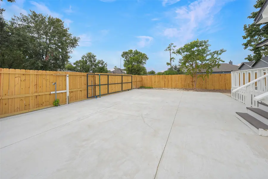 9305 Kentshire Drive, Houston, TX 77078 - Image #3