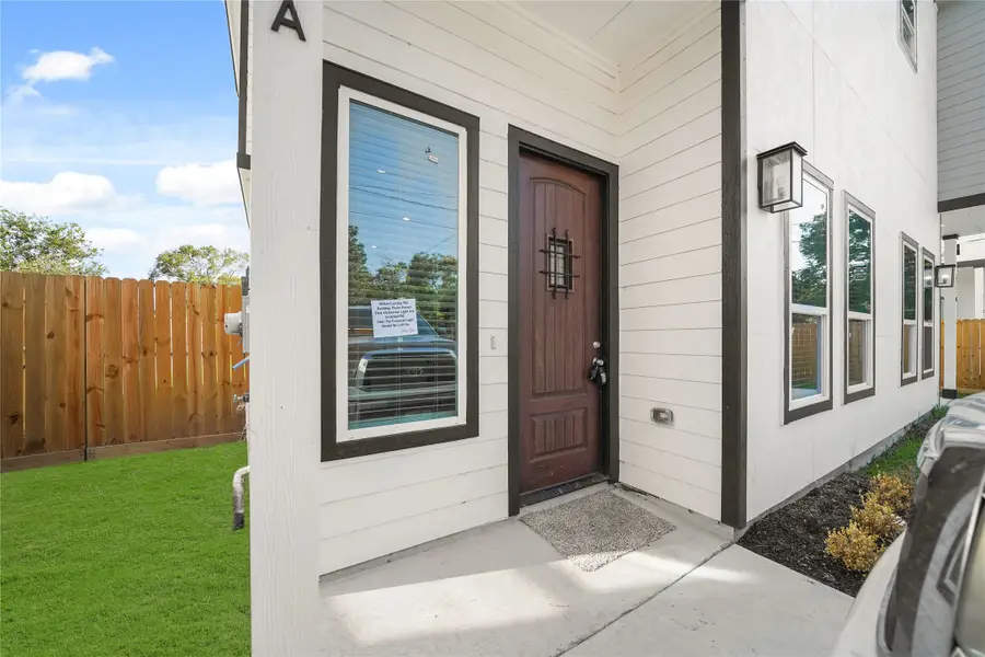 8447 Jutland Road, Houston, TX 77033 - #3