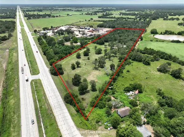 562 W Hwy 290 West, Carmine, TX 78932