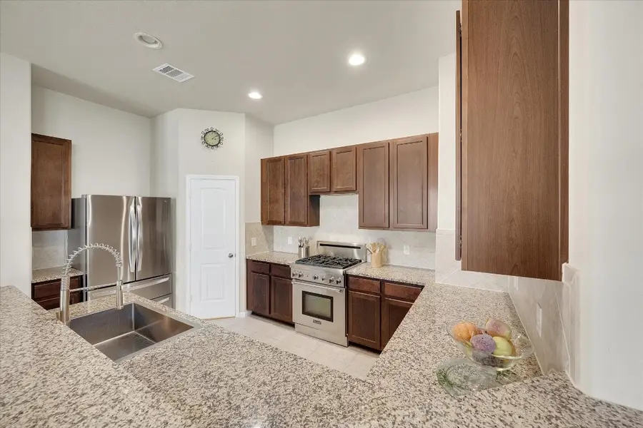 6946 Breezy Point, Willis, TX 77318 - #3