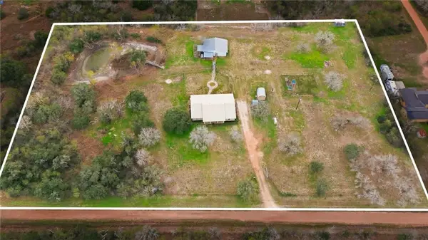 62 North Street, Cuero, TX 77989