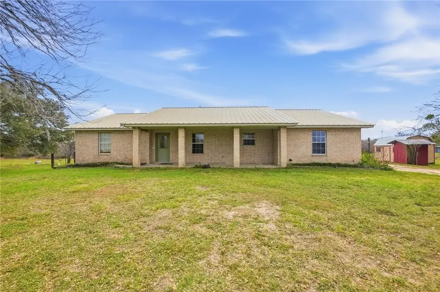 62 North Street, Cuero, TX 77989 - #3