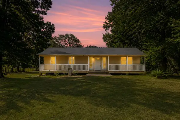 31 Elendor Drive, Cleveland, TX 77328