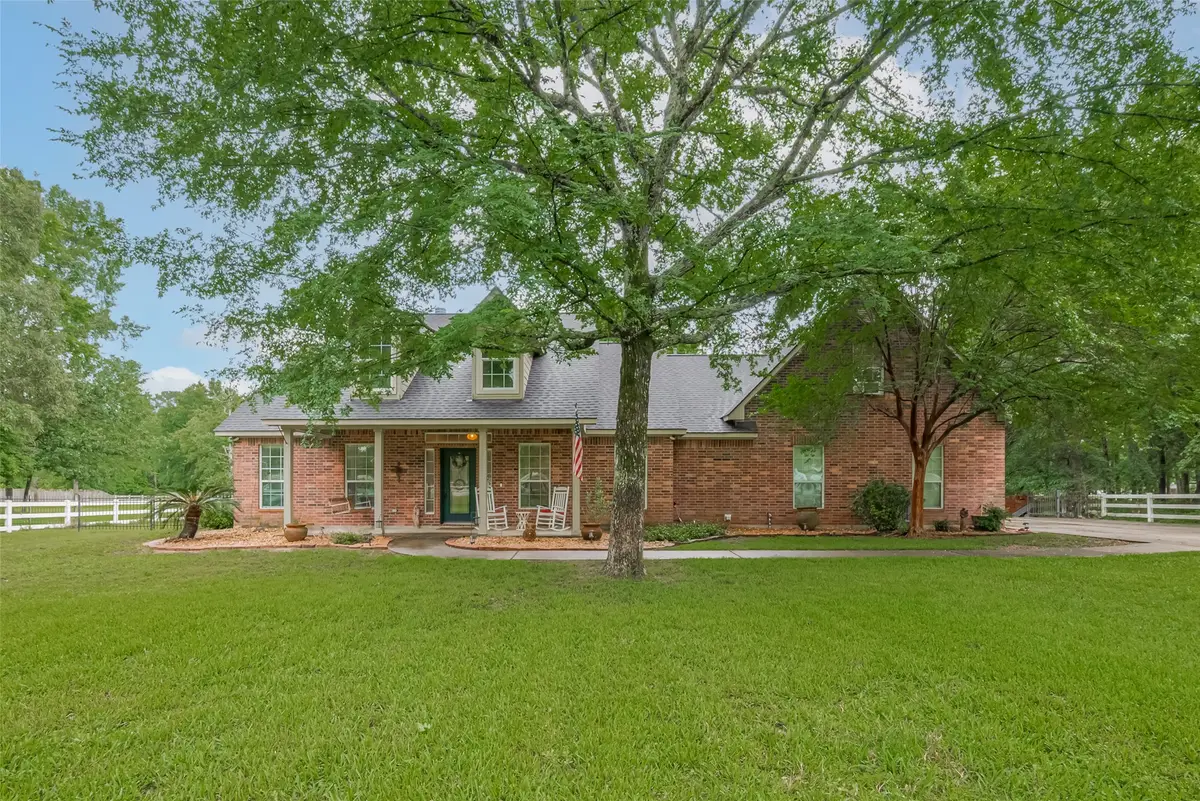 9072 Grand Lake Estates Drive, Montgomery, TX 77316 - Image #1