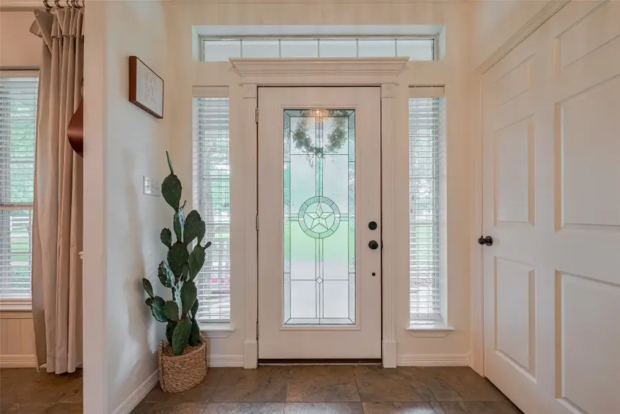 9072 Grand Lake Estates Drive, Montgomery, TX 77316 - Image #3