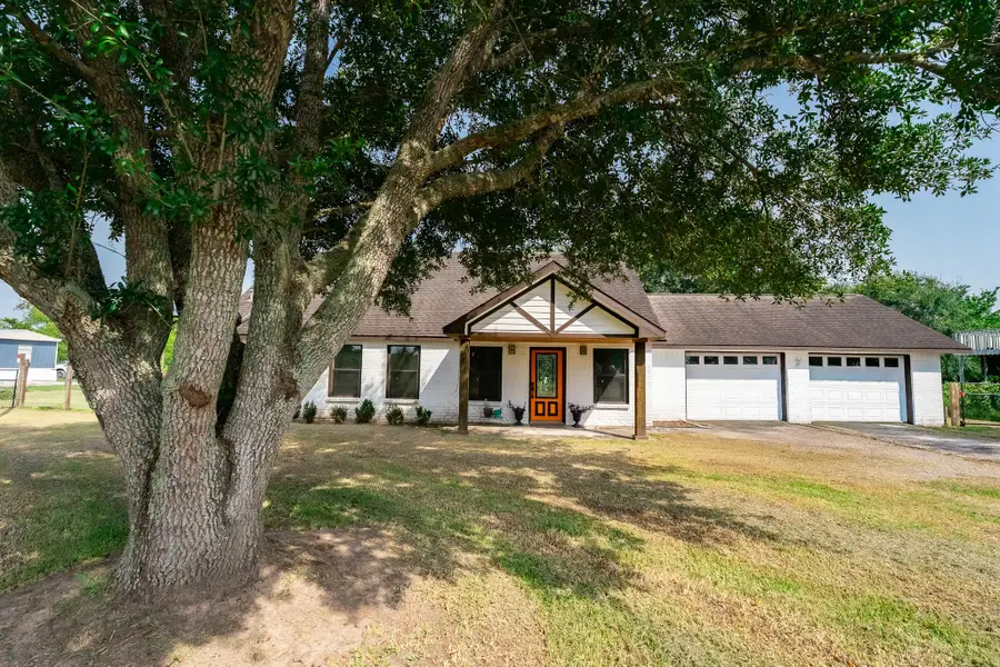 3015 Indian Acres Street, Alvin, TX 77511 - #3