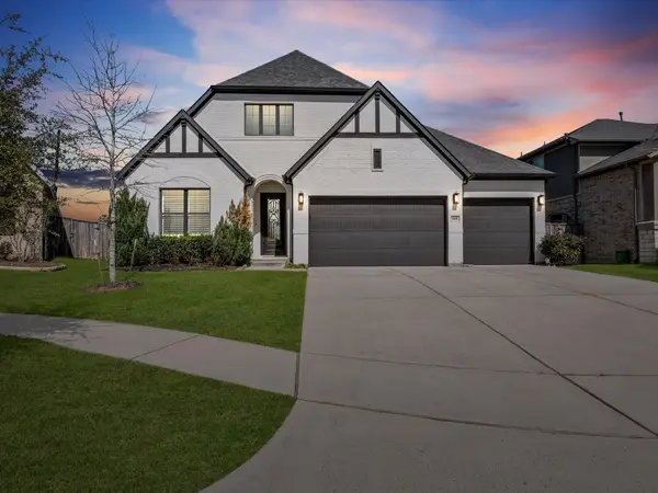 605 Ashbrook Ridge Lane, Pinehurst, TX 77362