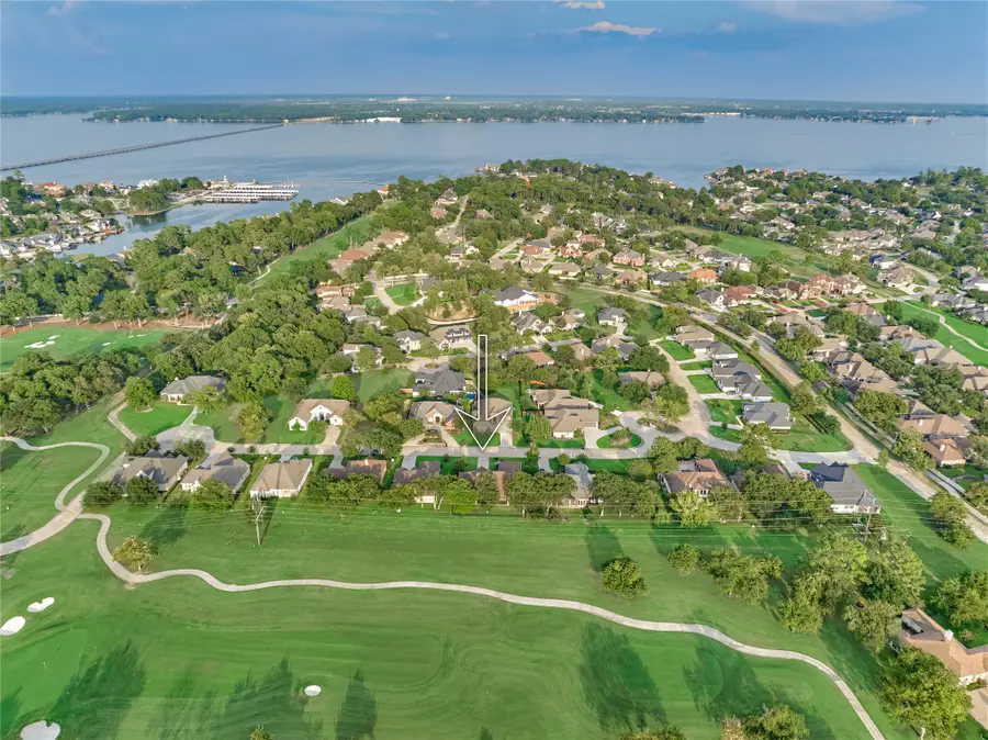 126 Hillsborough Drive W, Montgomery, TX 77356 - Image #2