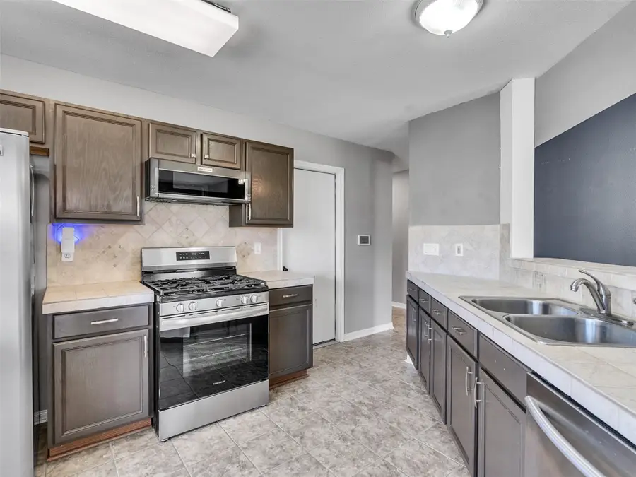 2410 Sherwood Hollow Lane, Houston, TX 77339 - #3