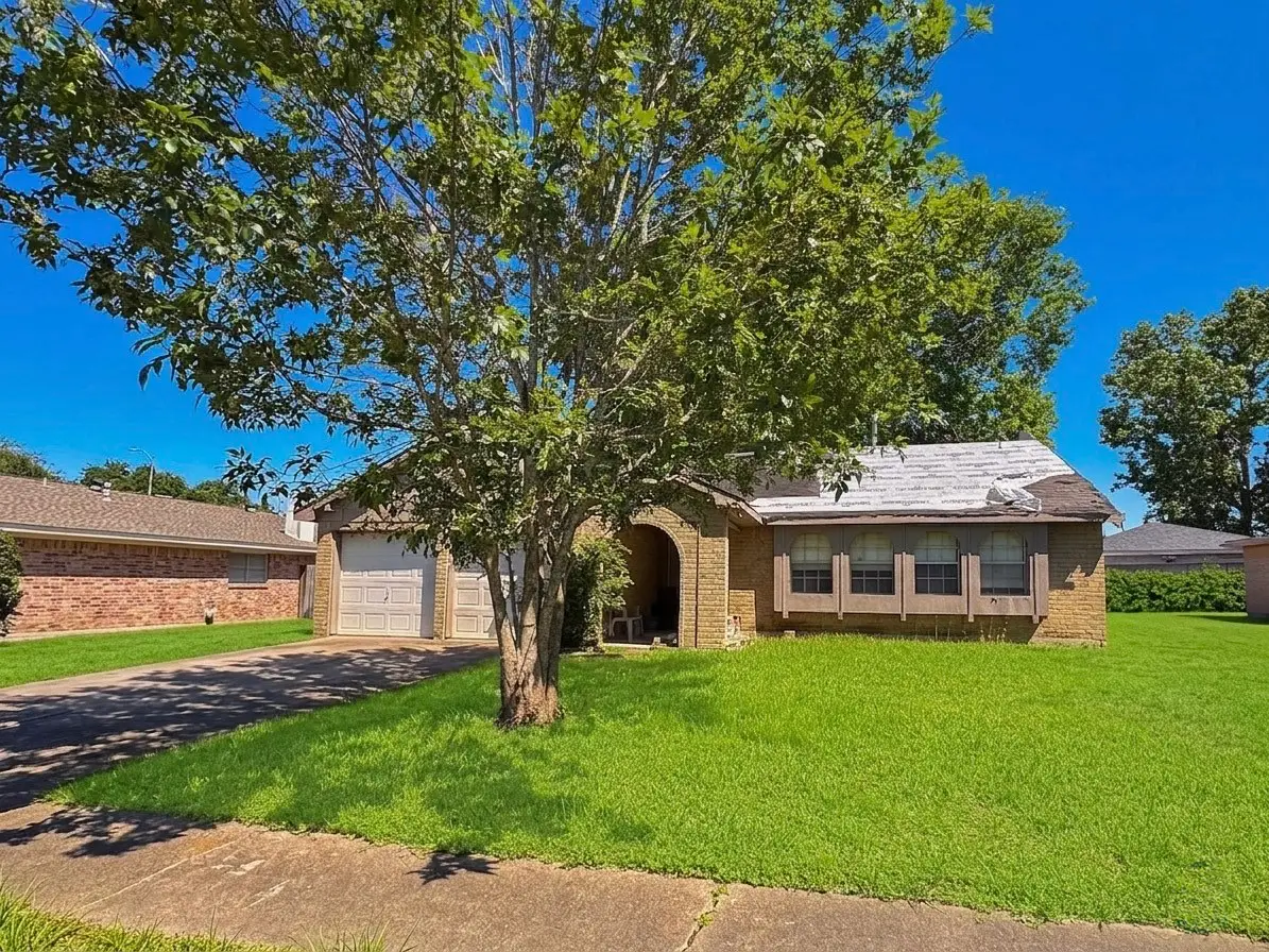 10407 Huntington Wood Drive, Houston, TX 77099 - #1