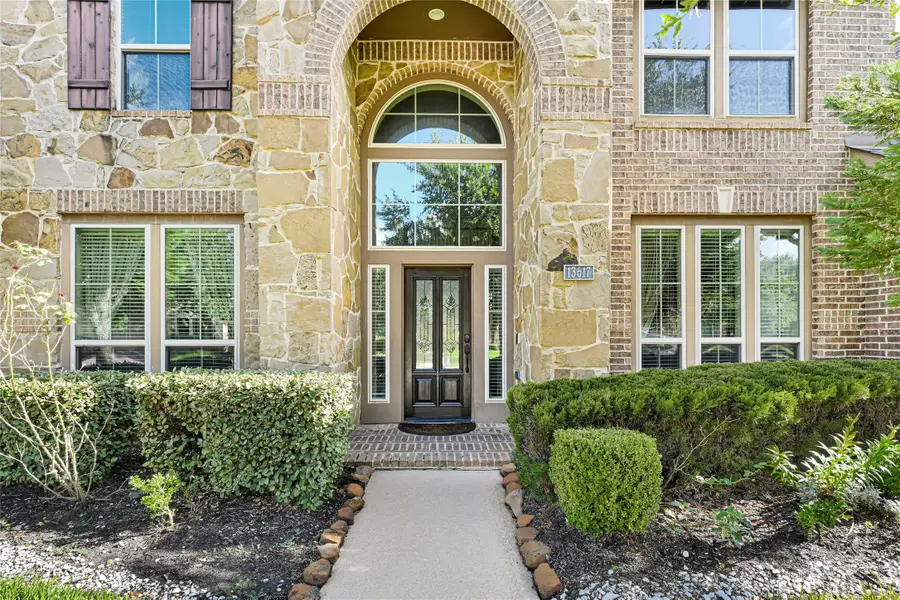 13617 Fountain Mist Drive, Pearland, TX 77584 - #2