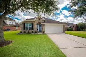 228 River Basin Lane, Dickinson, TX 77539