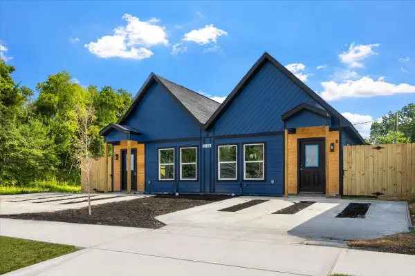 5106 Pershing Street, Houston, TX 77033
