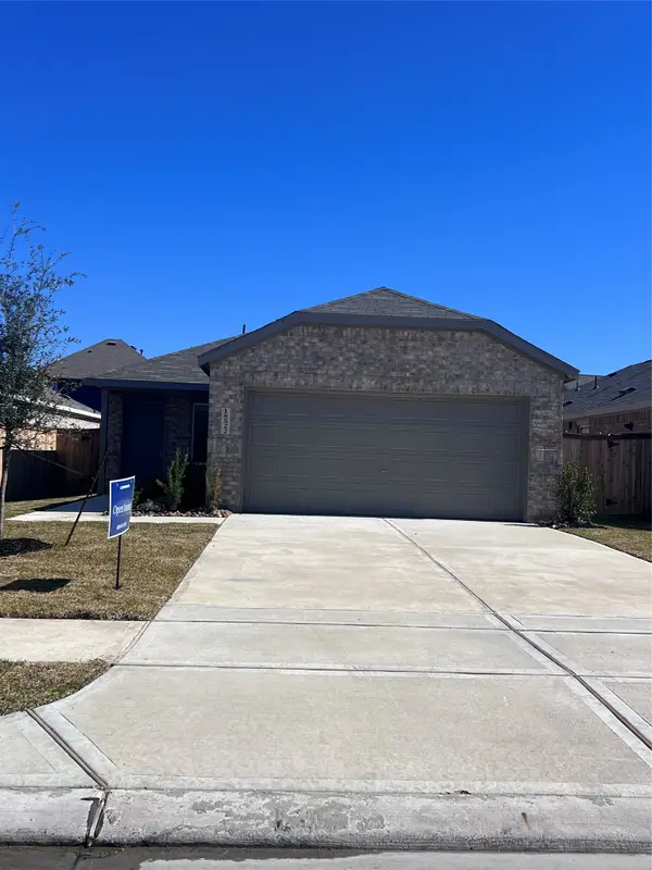 18654 Periwinkle Brook Drive, Crosby, TX 77532