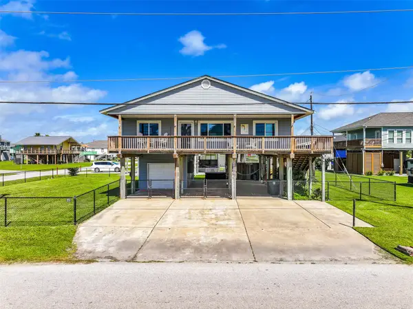 21600 Zachary Drive, Galveston, TX 77554