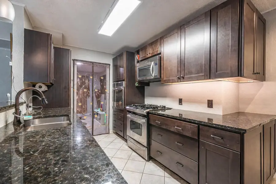 3407 Prince George Drive, San Antonio, TX 78230 - Image #3