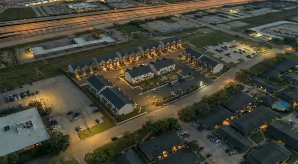 100 Northpoint Dr Building 9, Houston, TX 77060