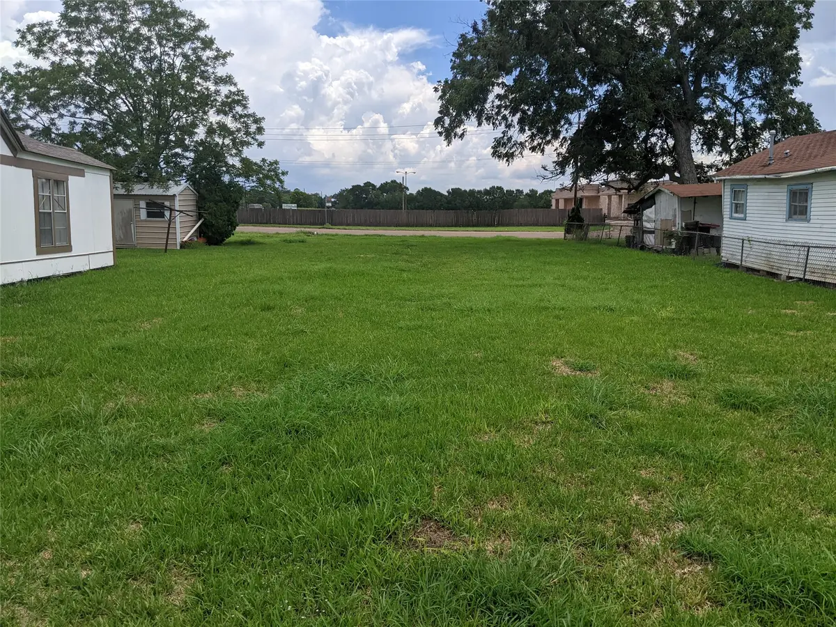 107 Correll Avenue, Wharton, TX 77488 - #1