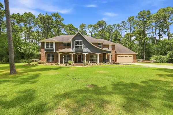 7210 Pine Drive, Alvin, TX 77511