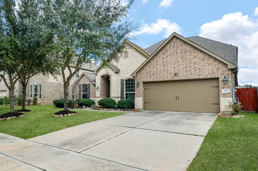 1919 Ascot Dew Court, Richmond, TX 77469 - #3
