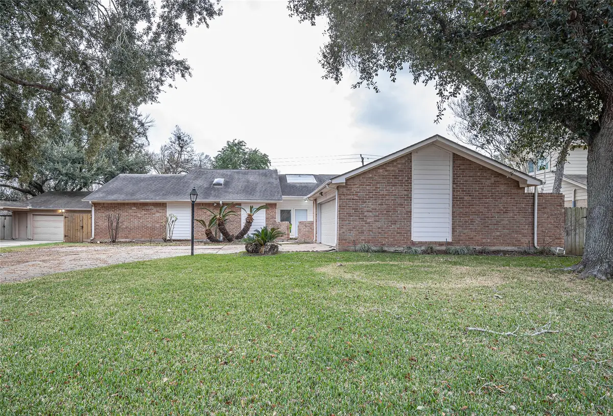 2703 Glenn Lakes Lane, Missouri City, TX 77459 - #1