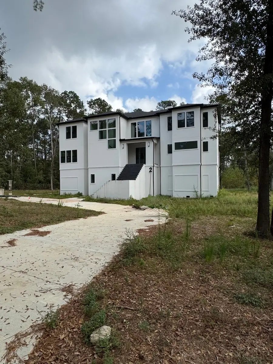 2 Deer Ridge Estates Boulevard, Kingwood, TX 77339 - Image #2