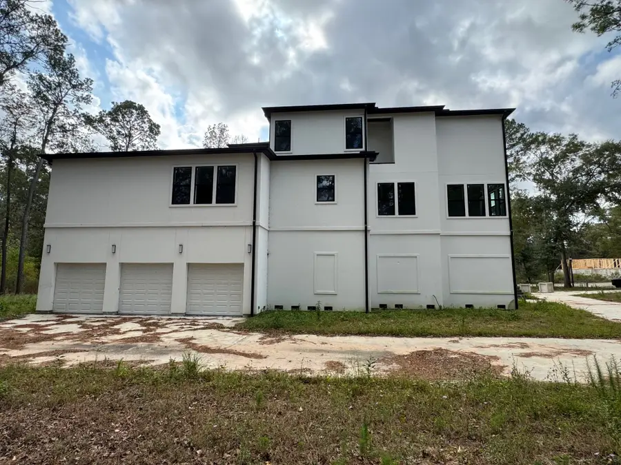 2 Deer Ridge Estates Boulevard, Kingwood, TX 77339 - Image #3