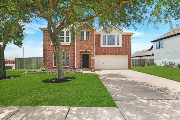 3116 Meadow Bay Drive, Dickinson, TX 77539