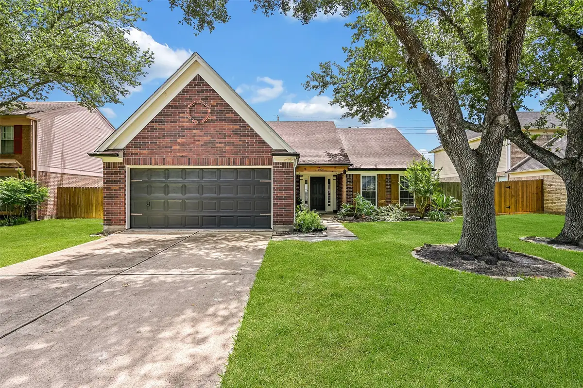 4009 Spring Branch Drive E, Pearland, TX 77584 - #1