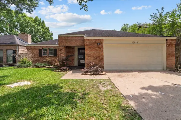 12919 Avenida Vaquero Street, Houston, TX 77077