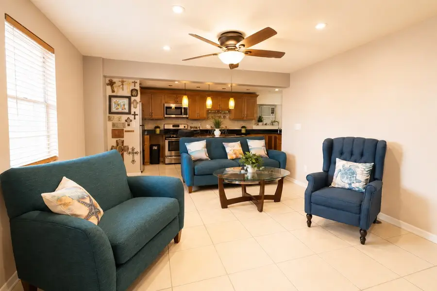 579 Warsaw Street, Bayou Vista, TX 77563 - #3