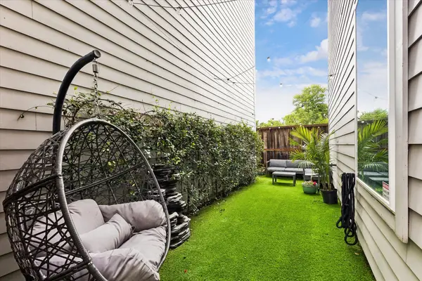 1310 Hussion Street, Houston, TX 77003