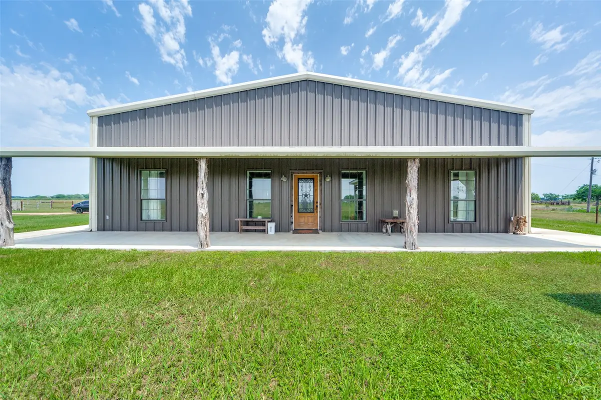1630 County Road 370, El Campo, TX 77437 - Image #1