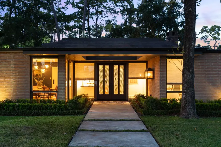 10606 Twelve Oaks Drive, Houston, TX 77024 - Image #2