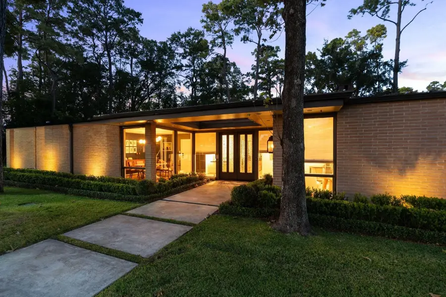 10606 Twelve Oaks Drive, Houston, TX 77024 - Image #3