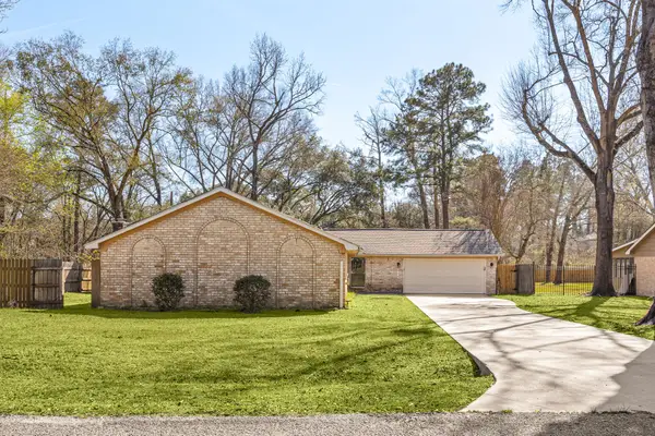 816 Glen Hollow Drive, Conroe, TX 77385