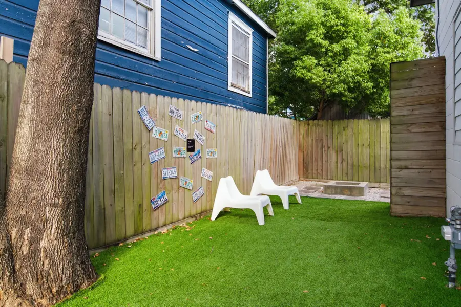 109 Bryan Street #B, Houston, TX 77011 - #3