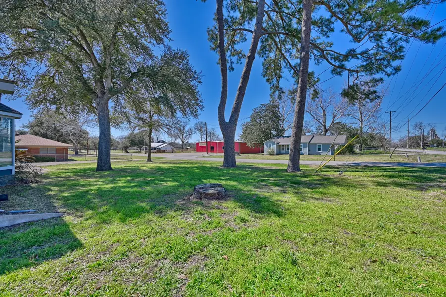 1101 S Masonic, Bellville, TX 77418 - #2
