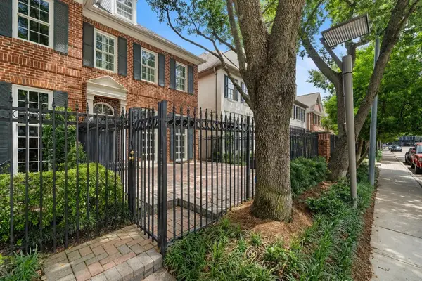 5136 Chevy Chase Drive, Houston, TX 77056