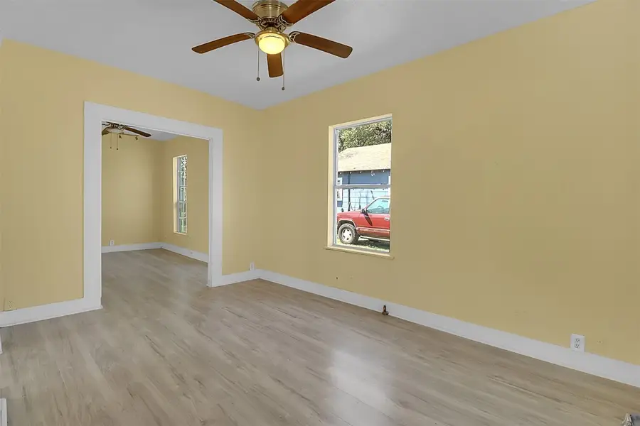 119 E Fayle Street, Baytown, TX 77520 - #2