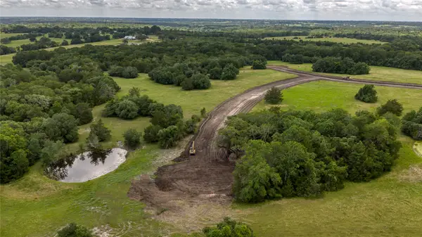 13 Wood Branch Lane, Brenham, TX 77833
