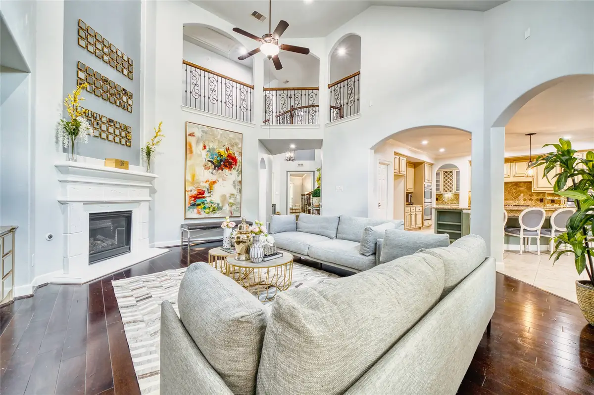 418 Somerset Drive, Sugar Land, TX 77479 - #1