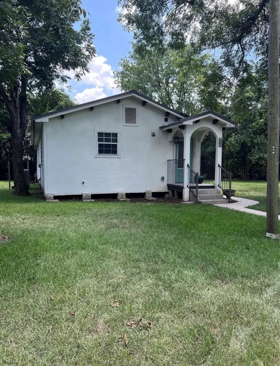 363 W Santa Fe Street, Conroe, TX 77301 - #3