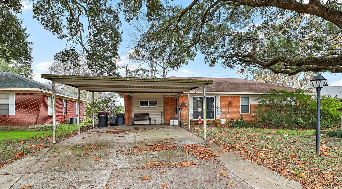 204 Chandler Drive, Baytown, TX 77521 - Image #1