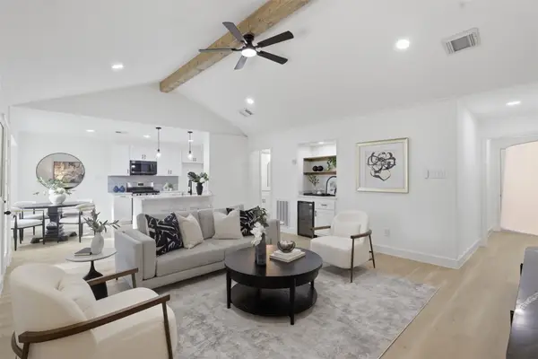8806 Twisting Vine Lane, Houston, TX 77040