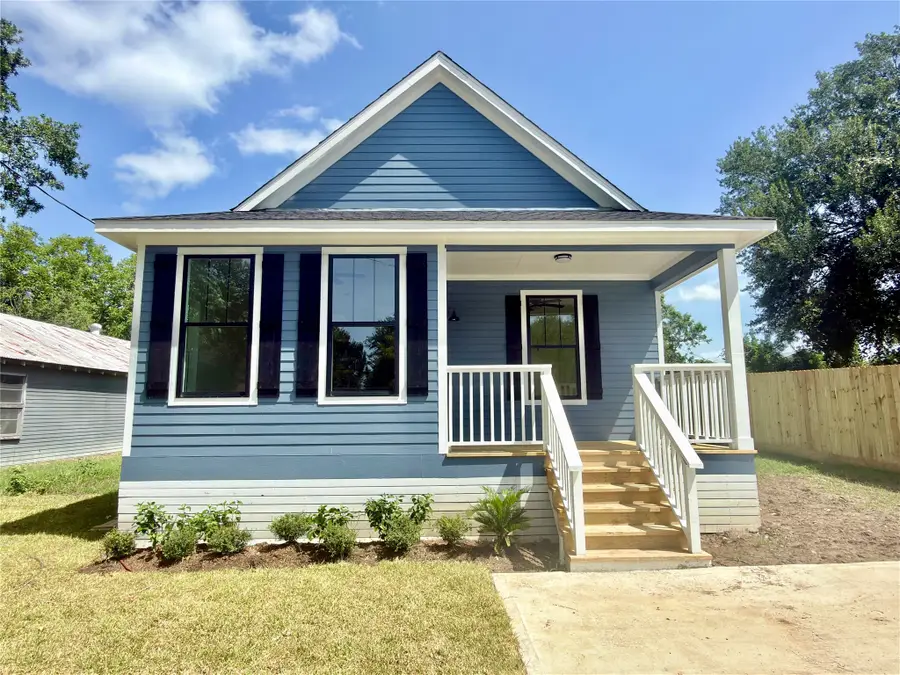 1405 Clay Street, Brenham, TX 77833 - #2